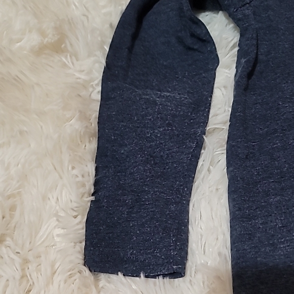 Joe Fresh Boys long sleeve shirt, thin long sleeve shirt, size 5 - Picture 5 of 5